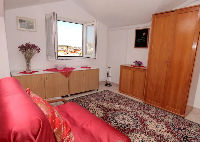 Nataly Дом отдыха Трогир