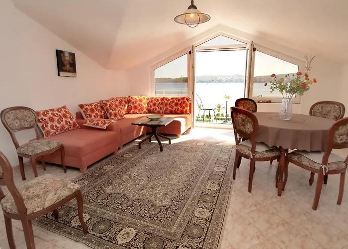 Дом отдыха Nataly Трогир